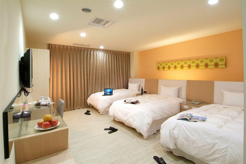 I-Deal Hotel Taichung Esterno foto