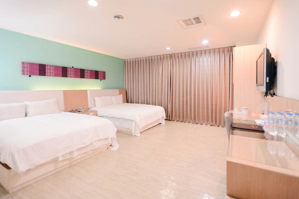 I-Deal Hotel Taichung Esterno foto